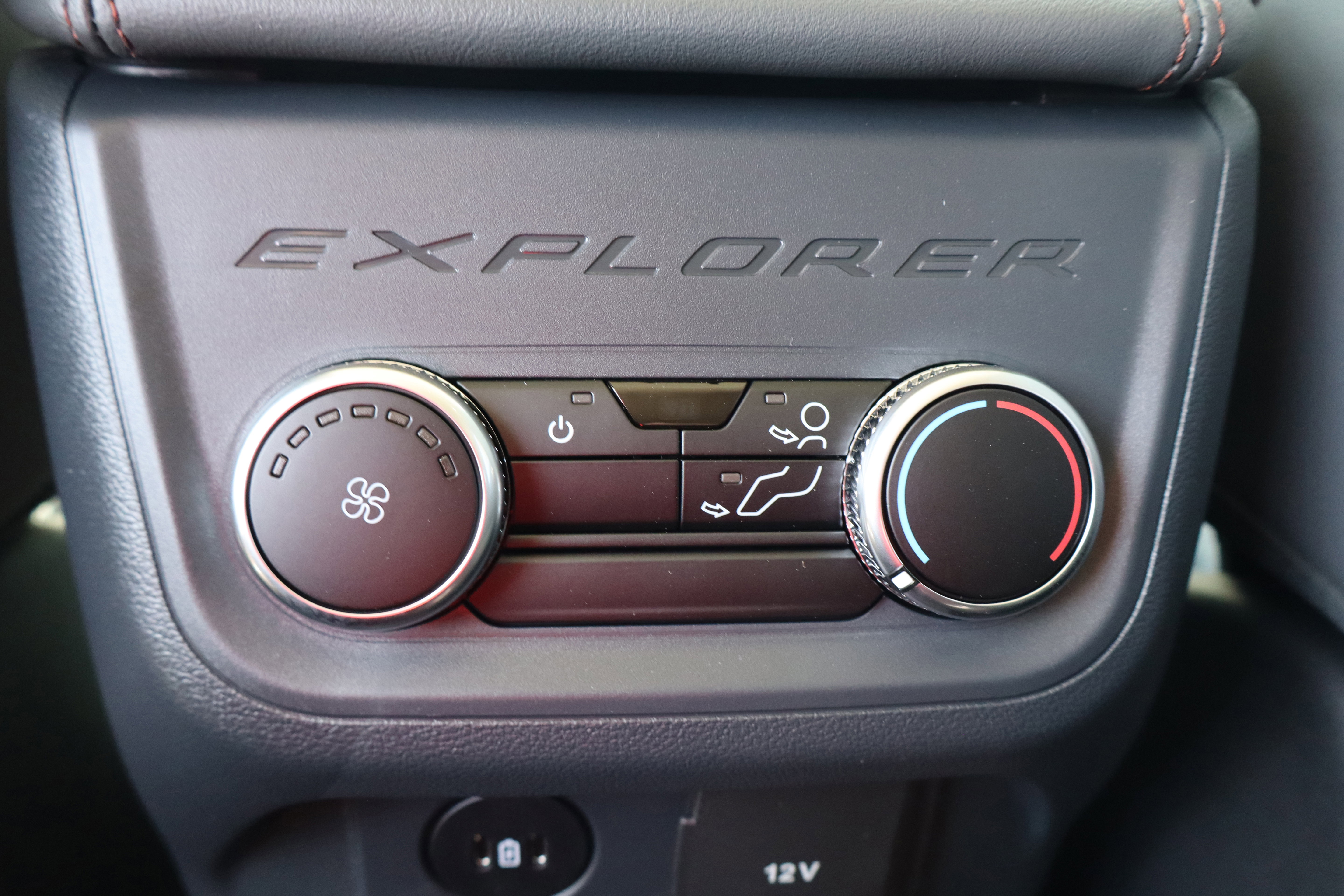New 2026 Ford Explorer Active w/ Active Comfort Package image 25