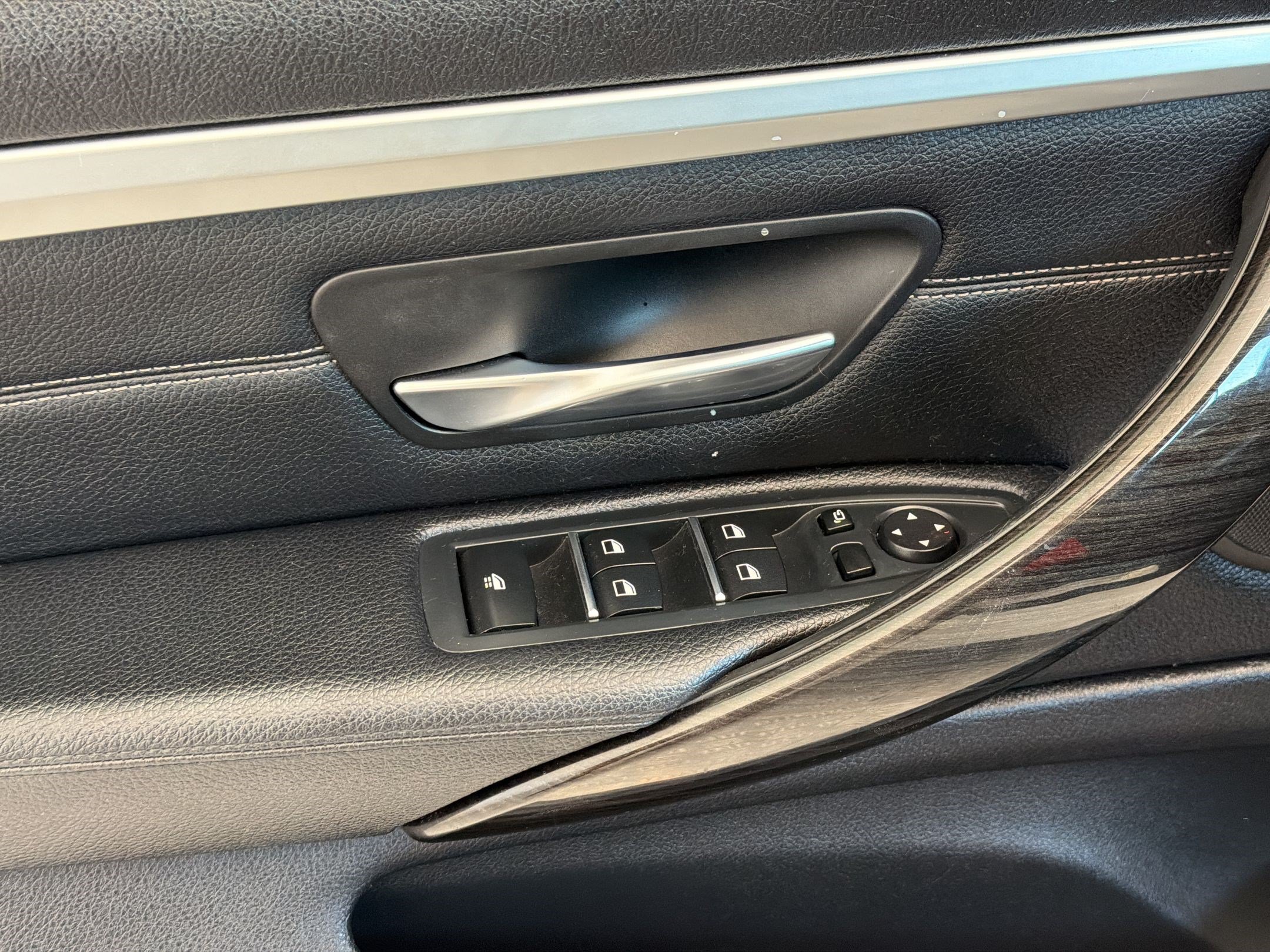 Used 2018 BMW 430i xDrive Convertible AWD/4WD image 19