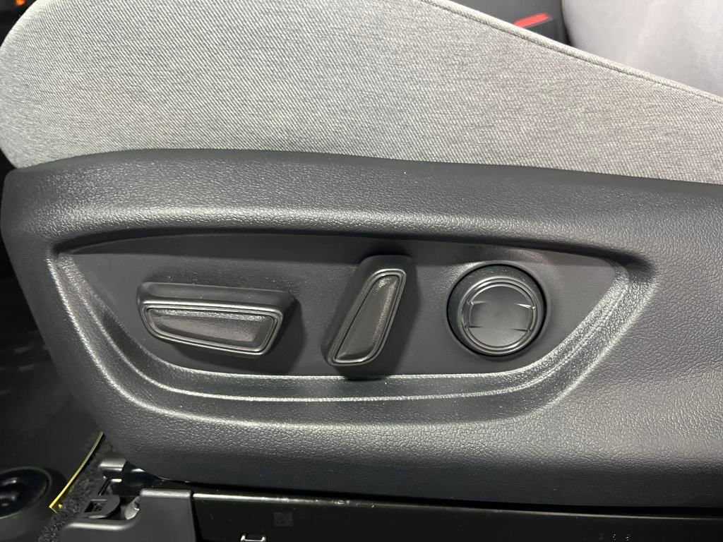 New 2026 Toyota Camry LE image 12