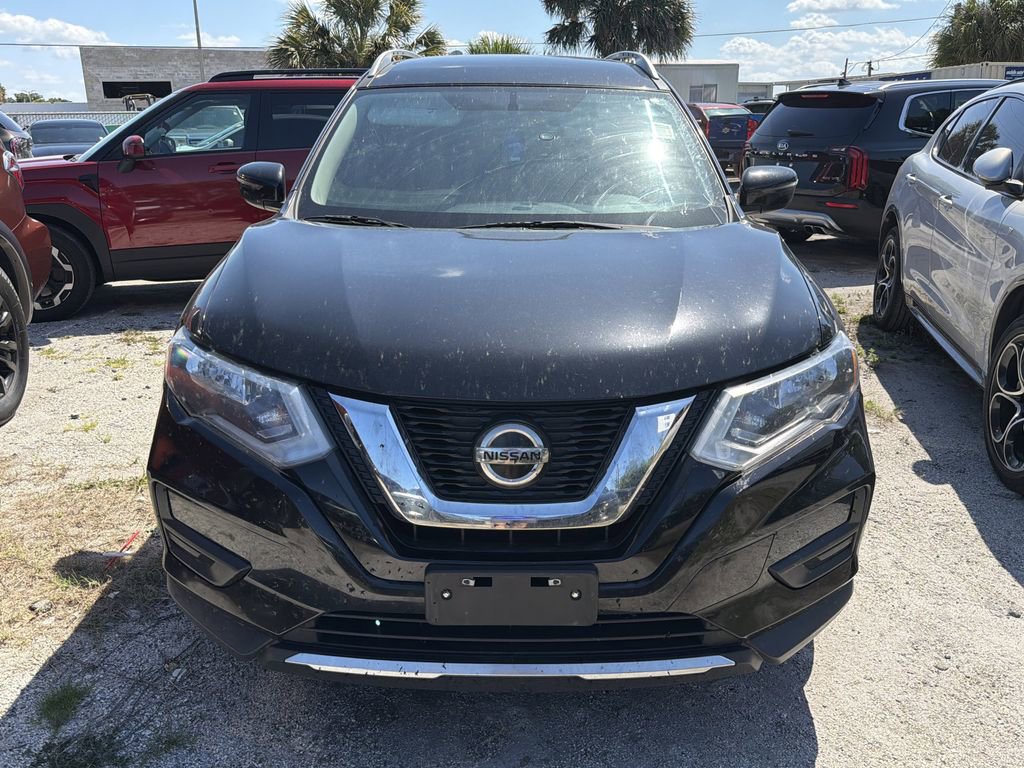 Used 2018 Nissan Rogue SV FWD image 2