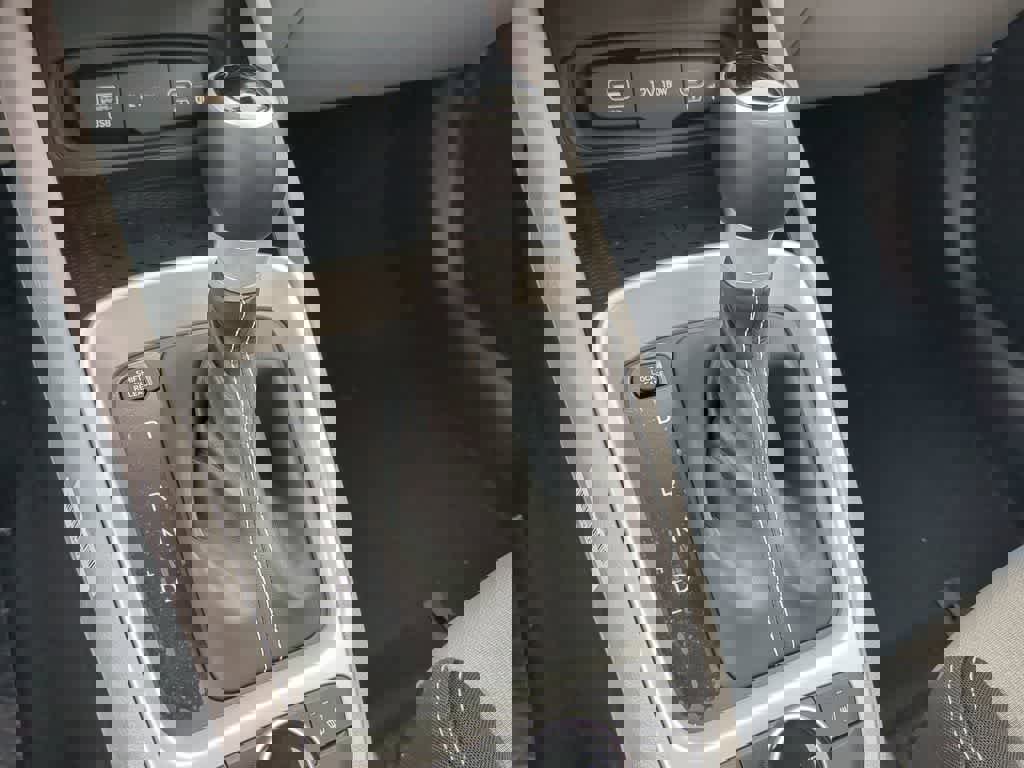 New 2026 Hyundai Venue SEL image 32