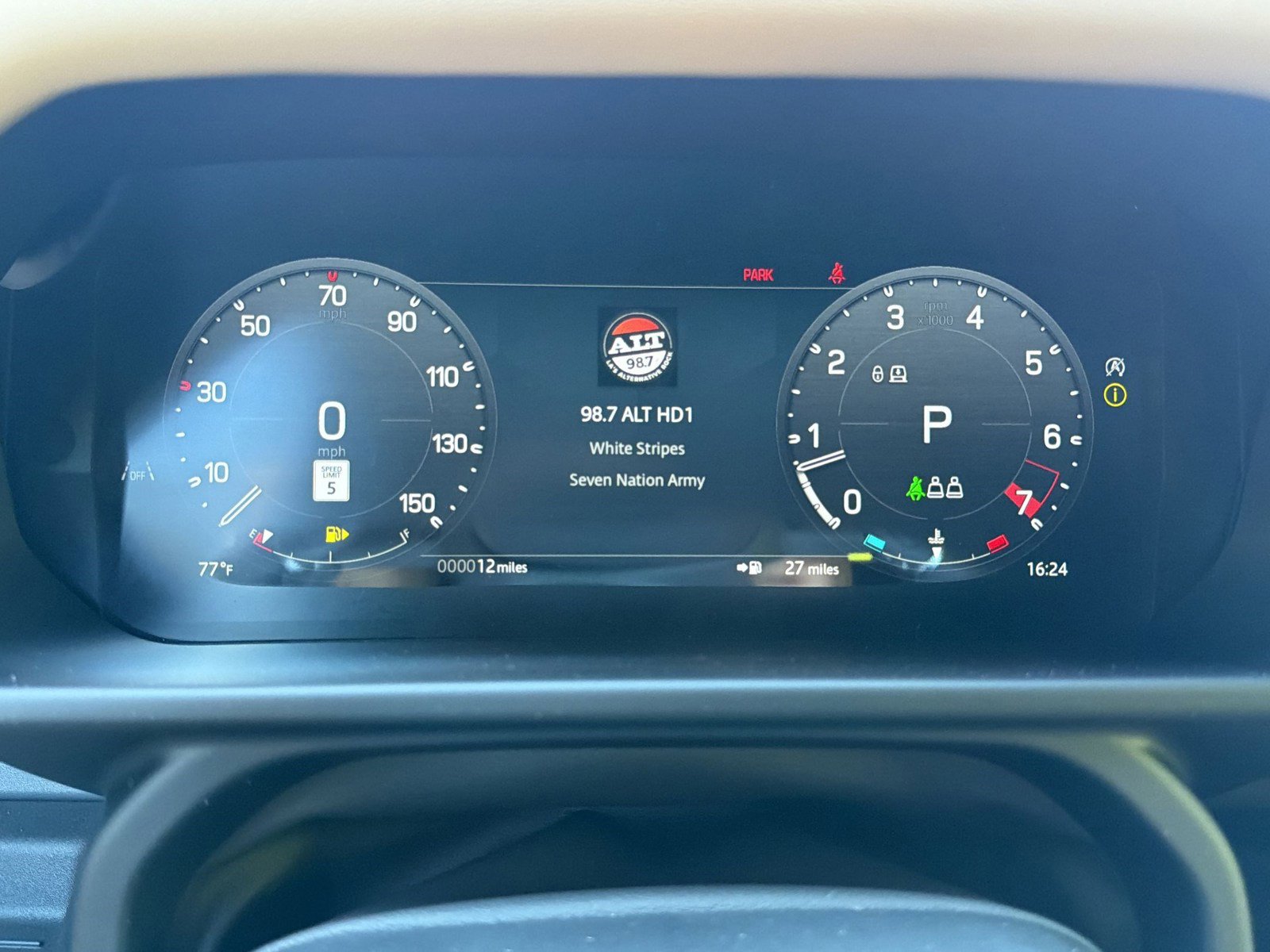 New 2026 Land Rover Defender 110 S image 19