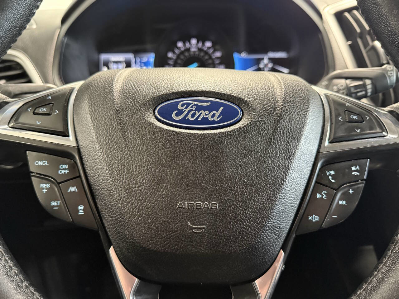 Used 2022 Ford Edge SEL image 12