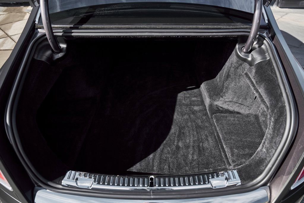 Used 2025 Rolls-Royce Phantom Sedan RWD image 19
