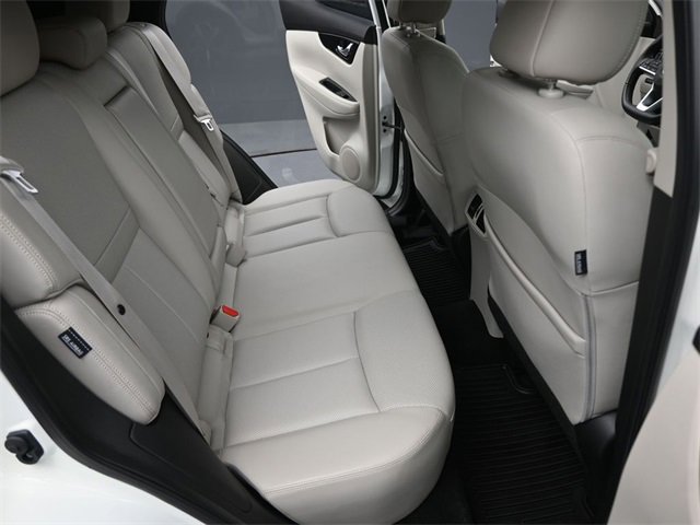 Used 2022 Nissan Rogue Sport SL w/ Premium Package image 14