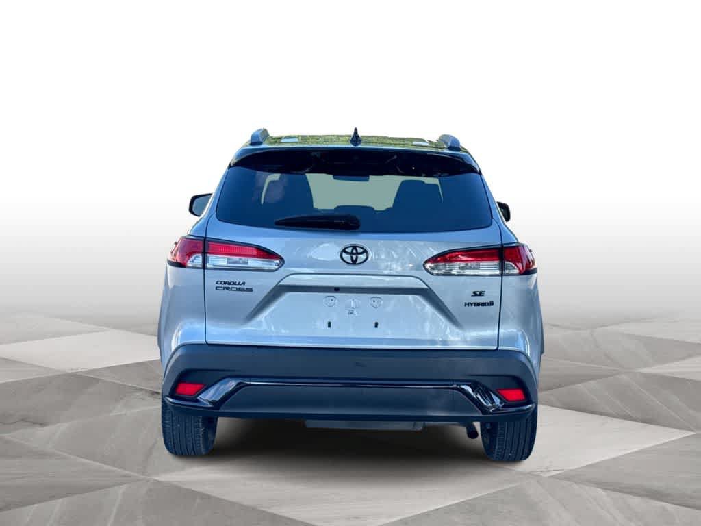 Used 2023 Toyota Corolla Cross AWD Hybrid w/ Moonroof Package image 7