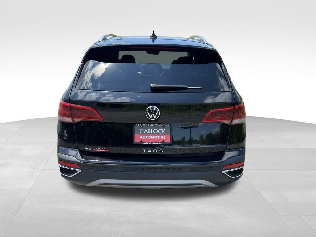 Certified 2023 Volkswagen Taos SE w/ Panoramic Sunroof Package FWD image 6