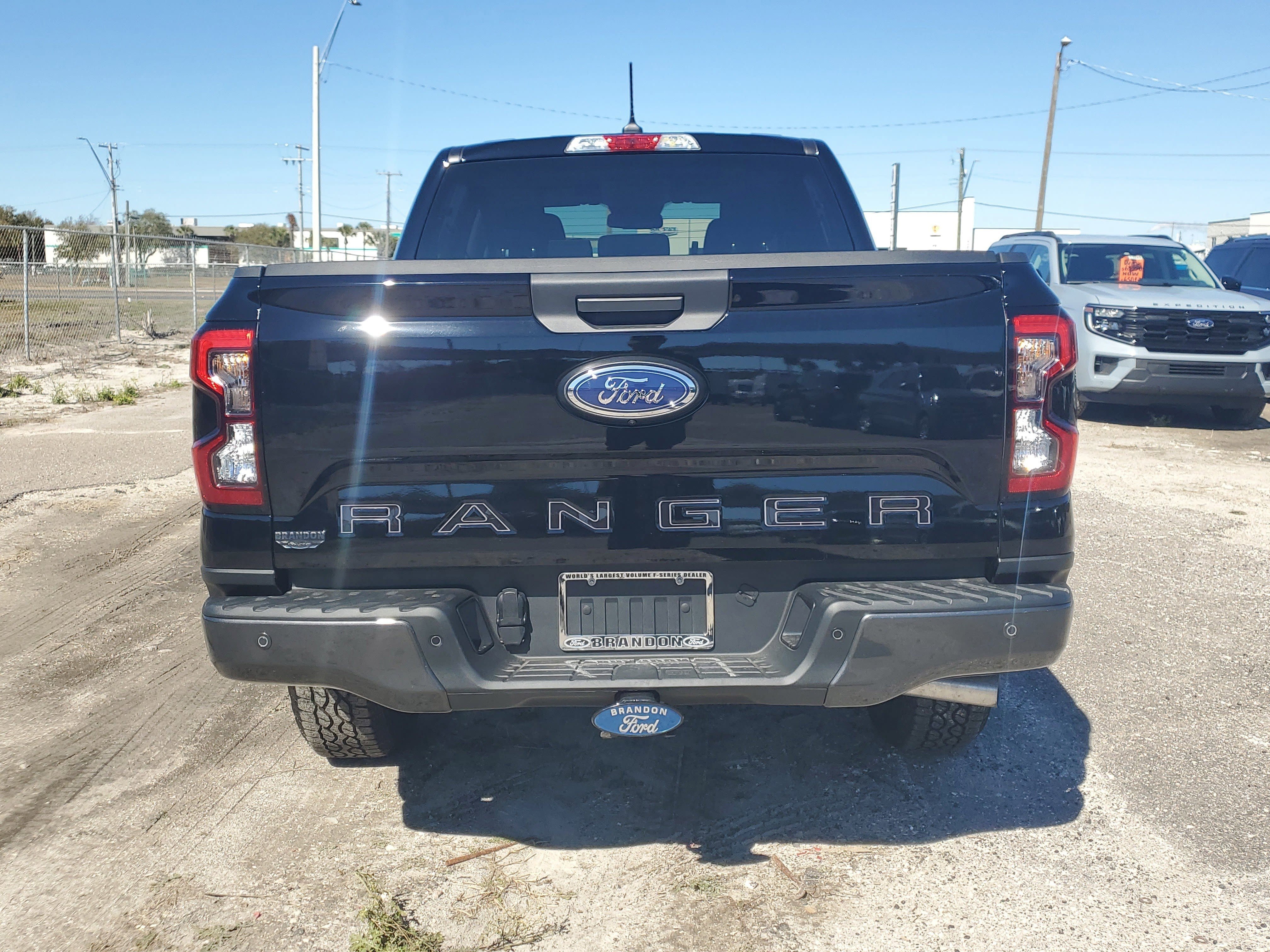 New 2025 Ford Ranger XLT w/ Trailer Tow Package RWD image 8