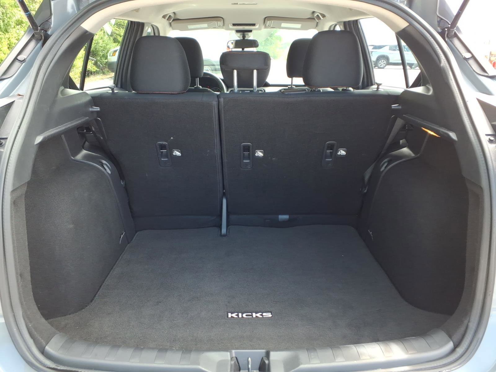Used 2023 Nissan Kicks SR FWD image 31
