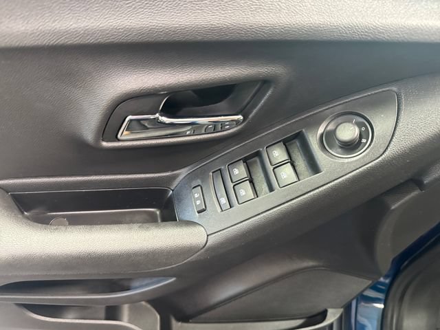 Used 2020 Chevrolet Trax LT w/ LT Convenience Package FWD image 25