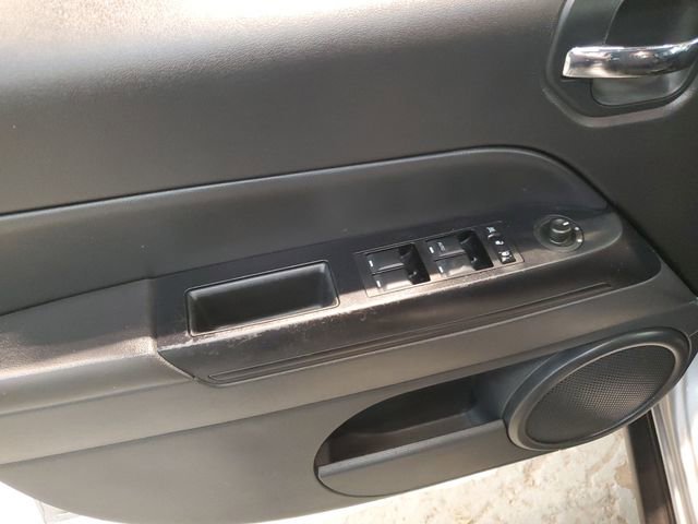 Used 2014 Jeep Patriot High Altitude FWD image 12