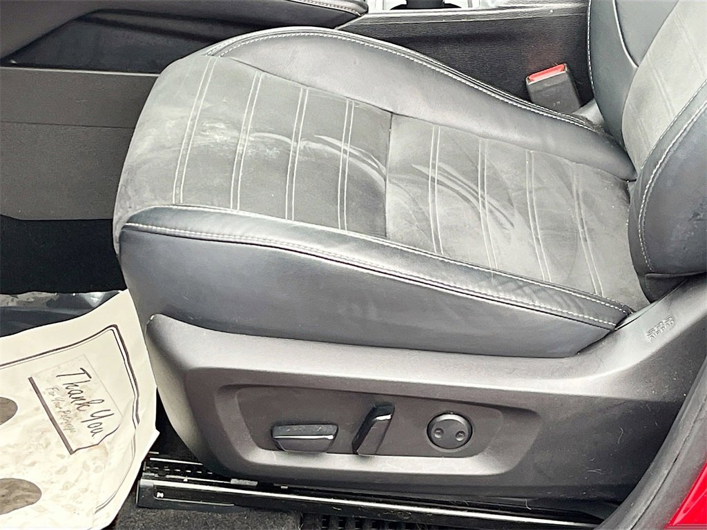 Used 2023 Mitsubishi Outlander SE image 17