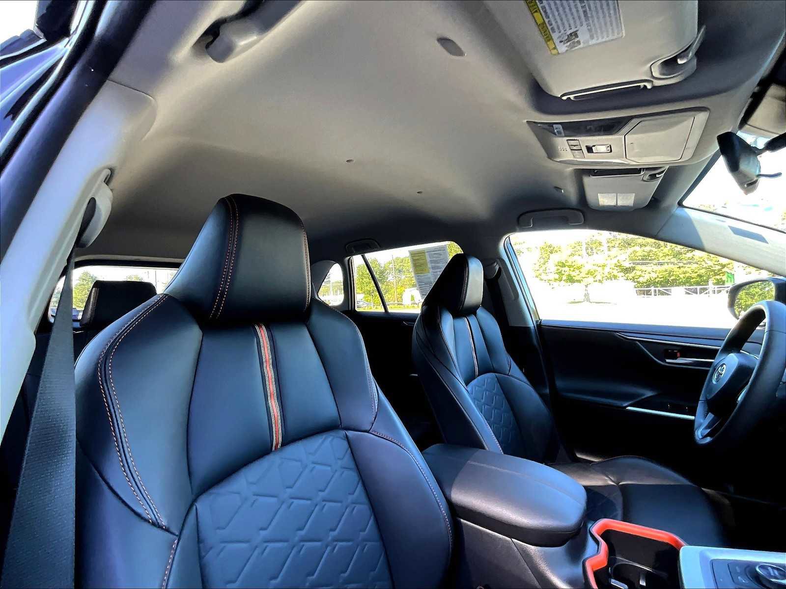 Used 2024 Toyota RAV4 Adventure image 12