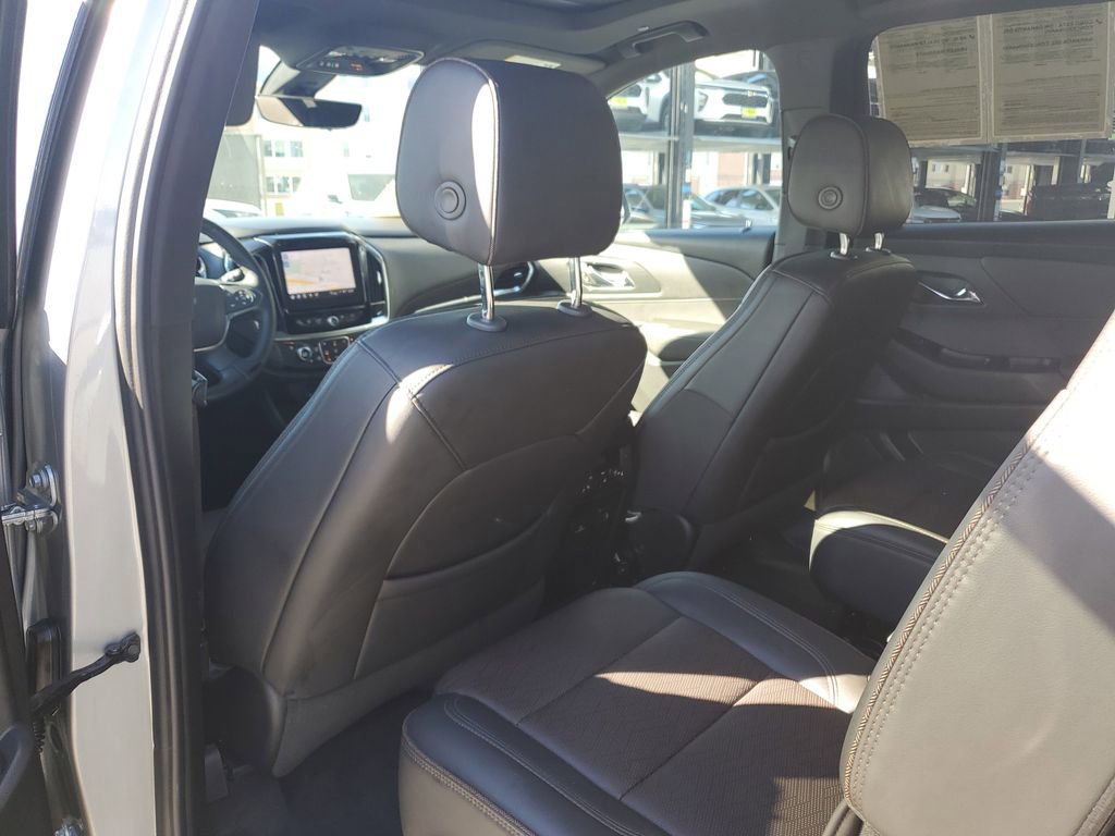 Used 2023 Chevrolet Traverse High Country image 15