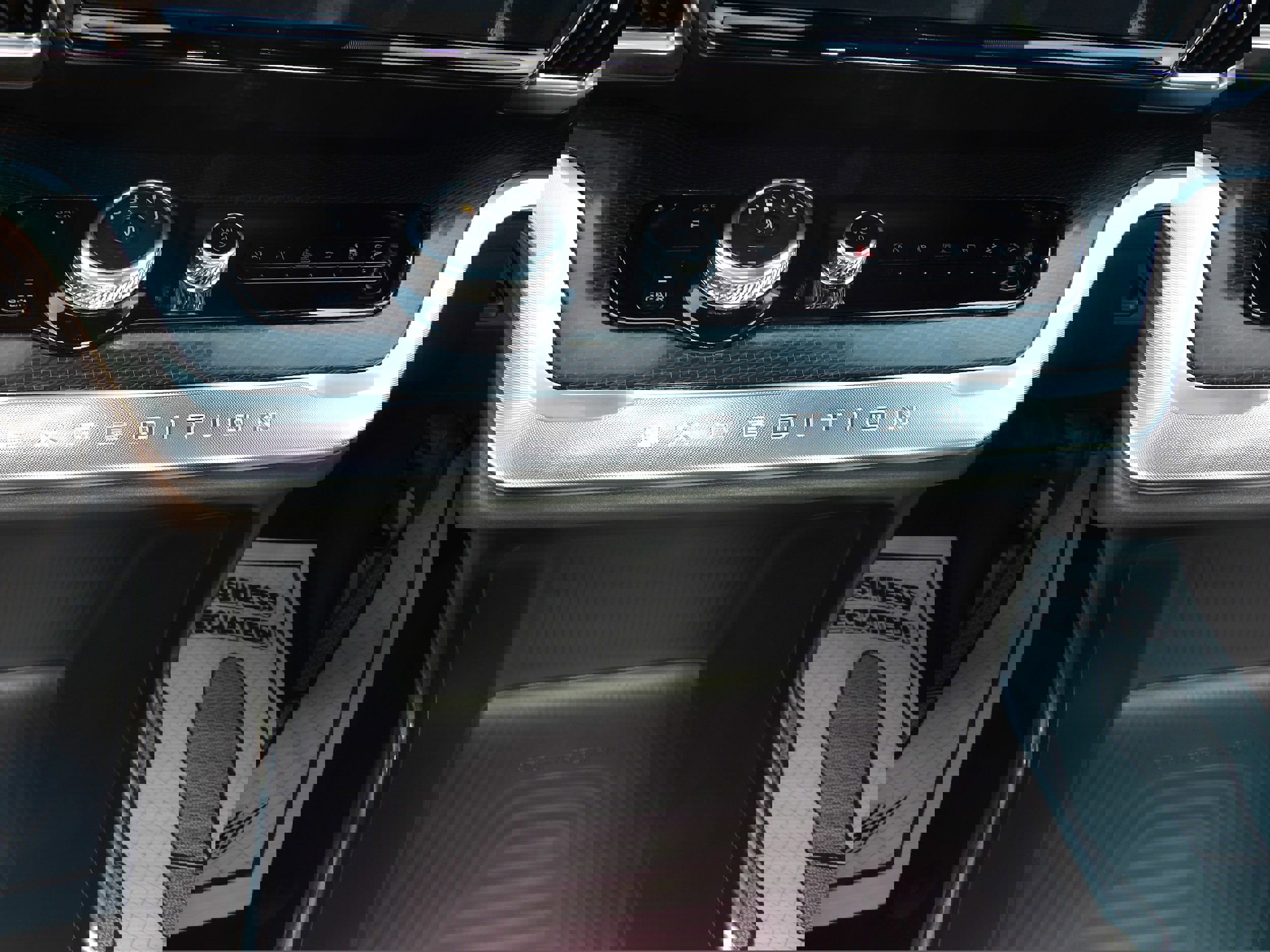 New 2026 Ford Expedition Platinum w/ Stealth Performance Package image 28