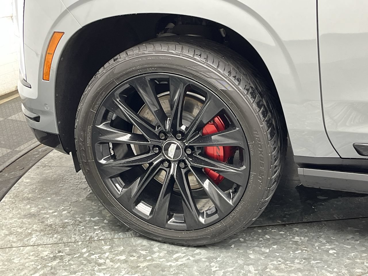 Certified 2025 Cadillac Escalade ESV Sport w/ Touring Package AWD/4WD image 40