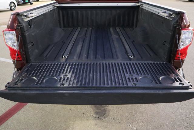 Certified 2019 Nissan Titan Platinum Reserve image 9