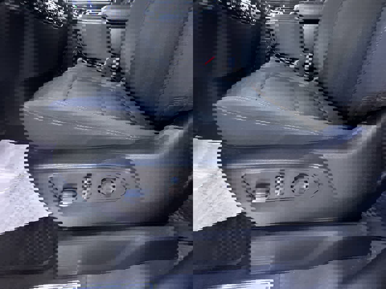 Used 2022 Chevrolet Silverado 1500 LT image 13