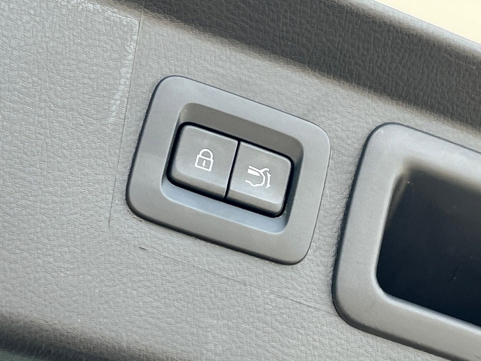 Used 2025 MAZDA CX-50 2.5 Hybrid w/ Premium Plus Pkg image 23