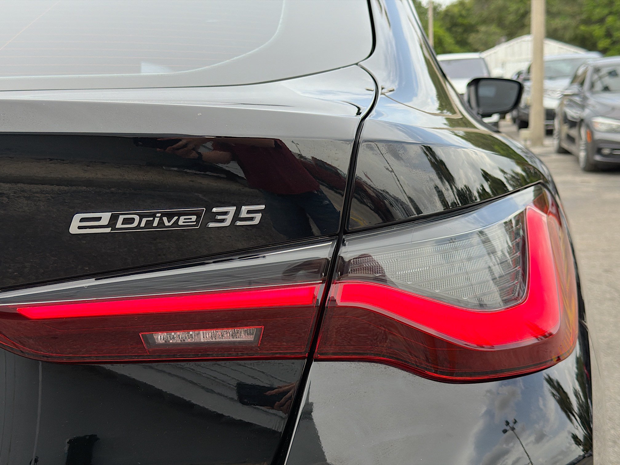 Used 2023 BMW i4 eDrive35 RWD image 10