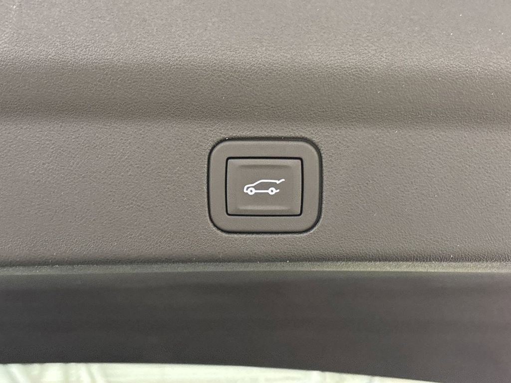 New 2025 Cadillac Escalade IQ Sport 2 w/ LPO, ONYX Package image 18