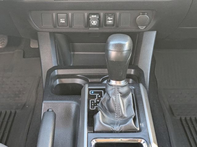 Used 2018 Toyota Tacoma SR5 image 20