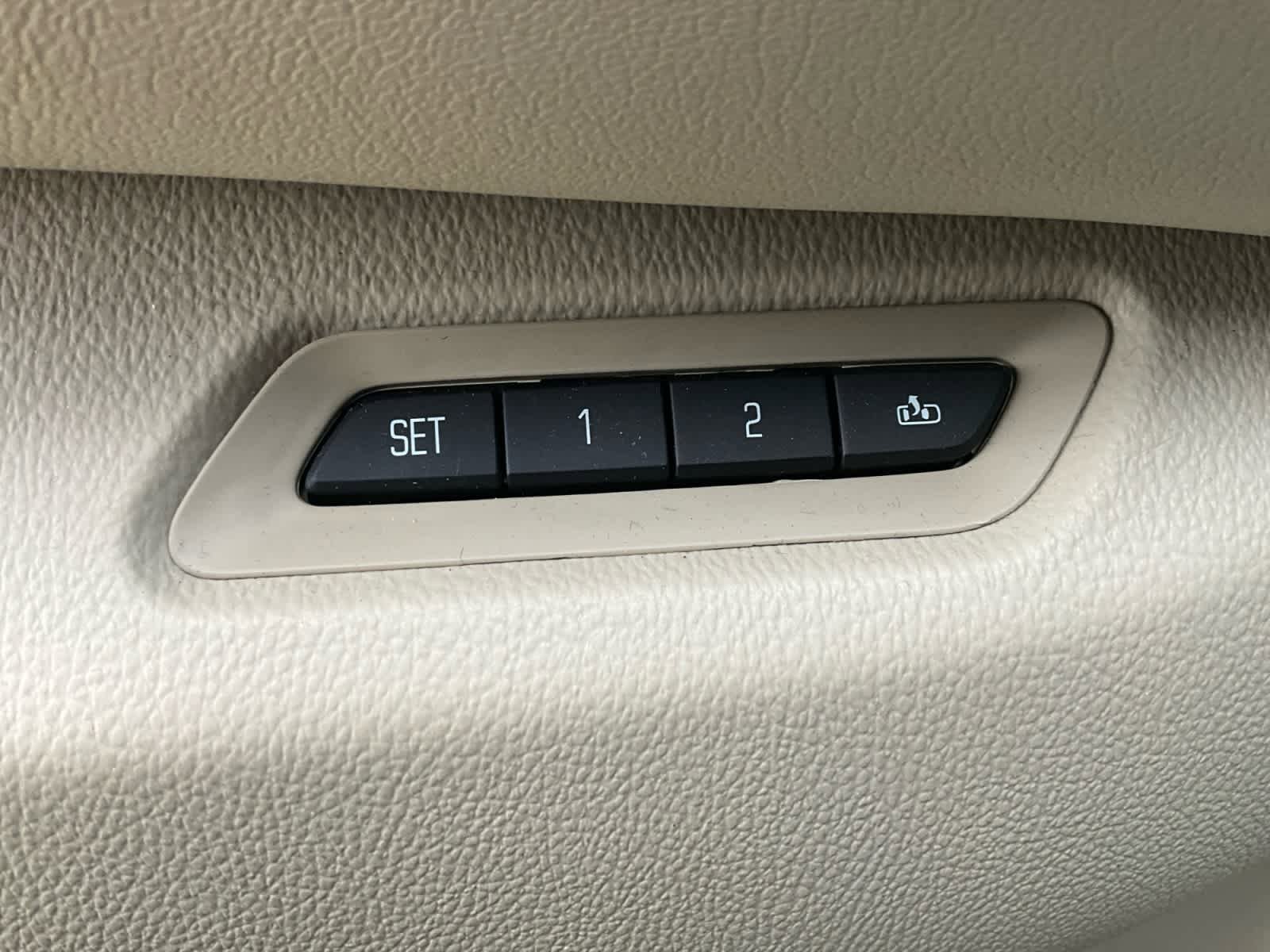 Used 2017 Cadillac Escalade Premium Luxury AWD/4WD image 18
