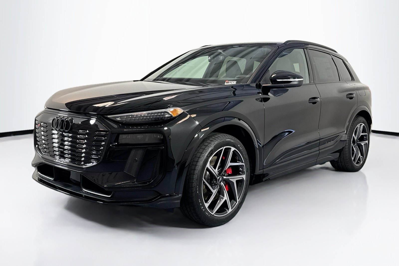 New 2027 Audi SQ6 e-tron Premium Plus AWD/4WD image 1