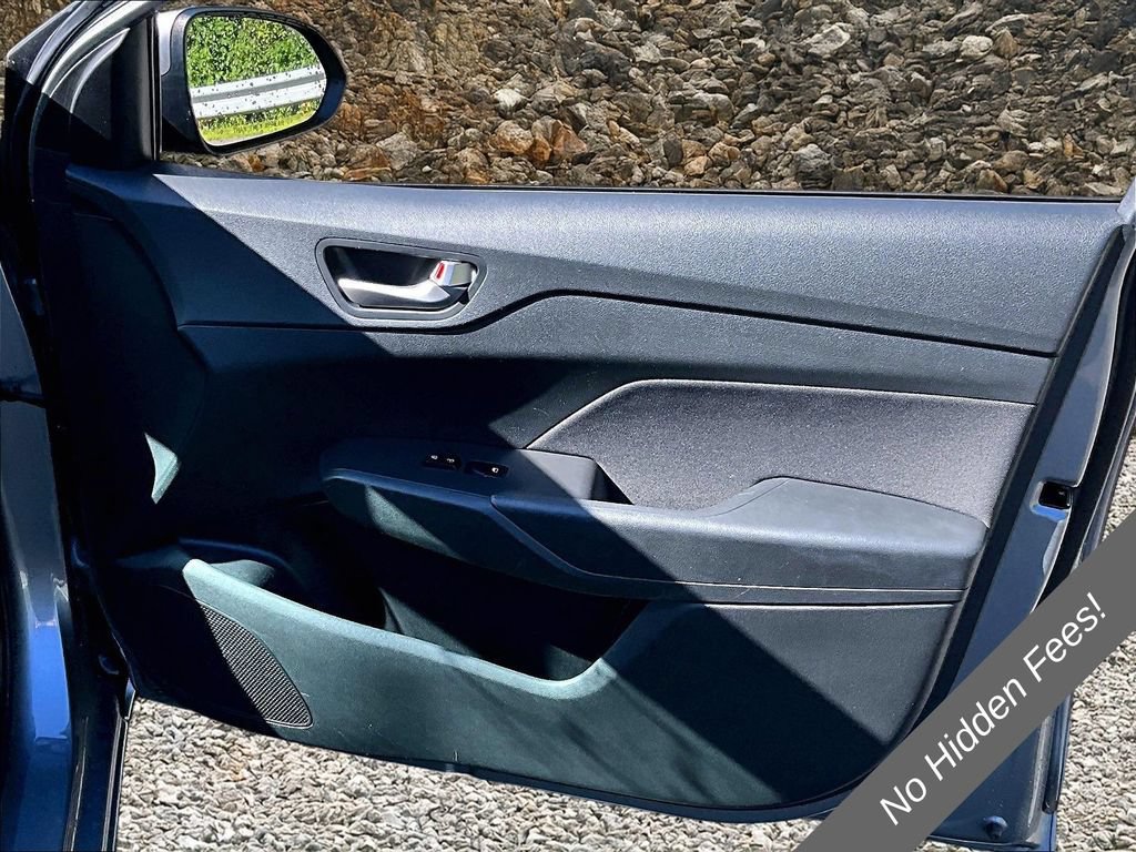 Used 2021 Hyundai Accent SE FWD image 20