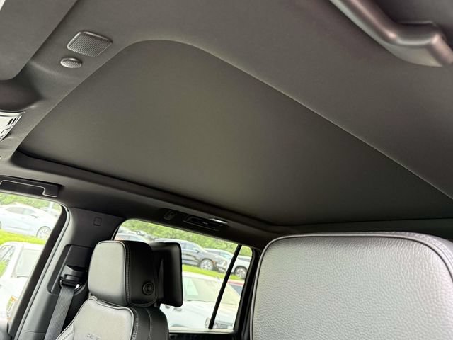 Used 2024 GMC Yukon XL Denali w/ Advanced Technology Package AWD/4WD image 14