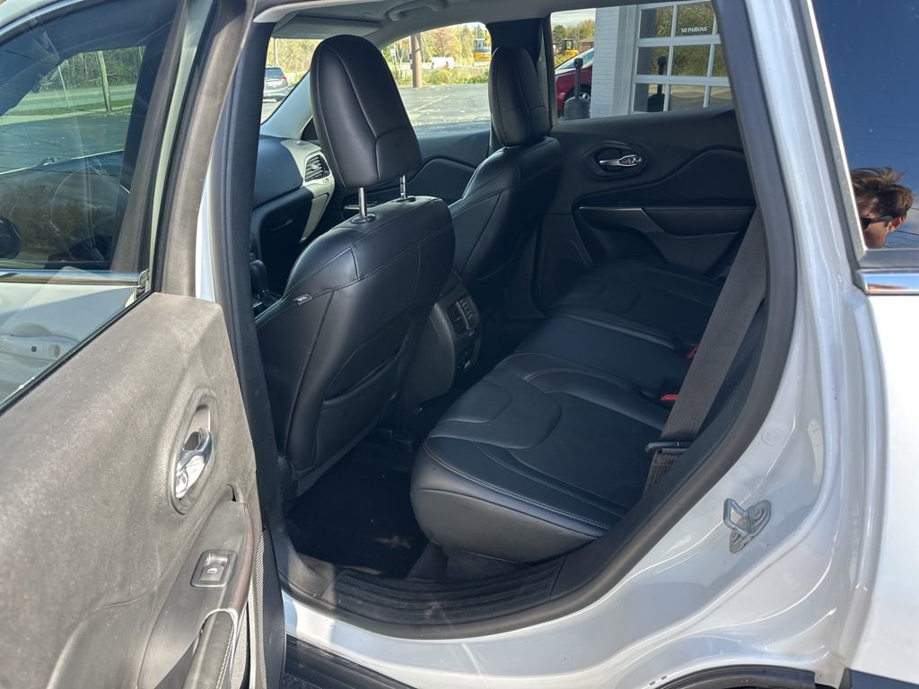 Used 2019 Jeep Cherokee Limited image 26
