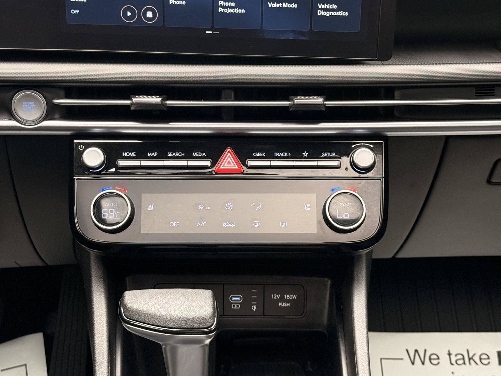 Certified 2025 Hyundai Santa Cruz SEL FWD image 28