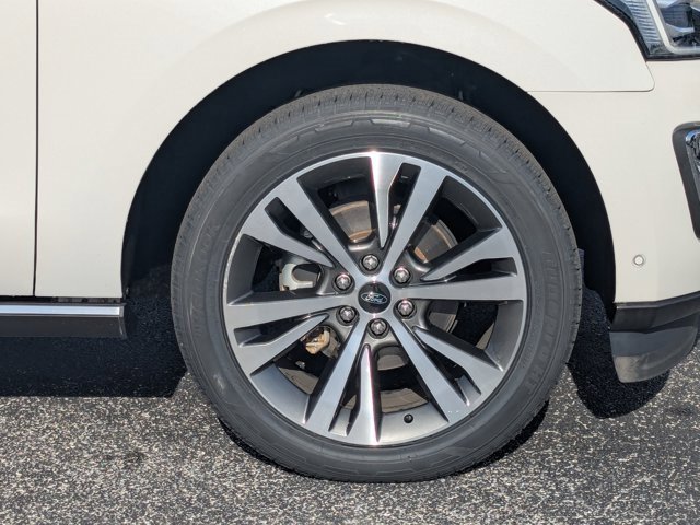 Certified 2021 Ford Expedition Limited image 12