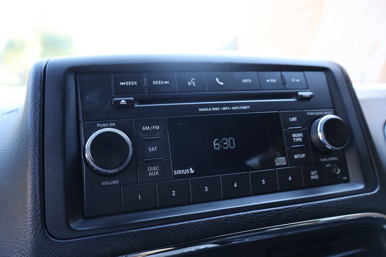 Used 2017 Dodge Grand Caravan SXT FWD image 29