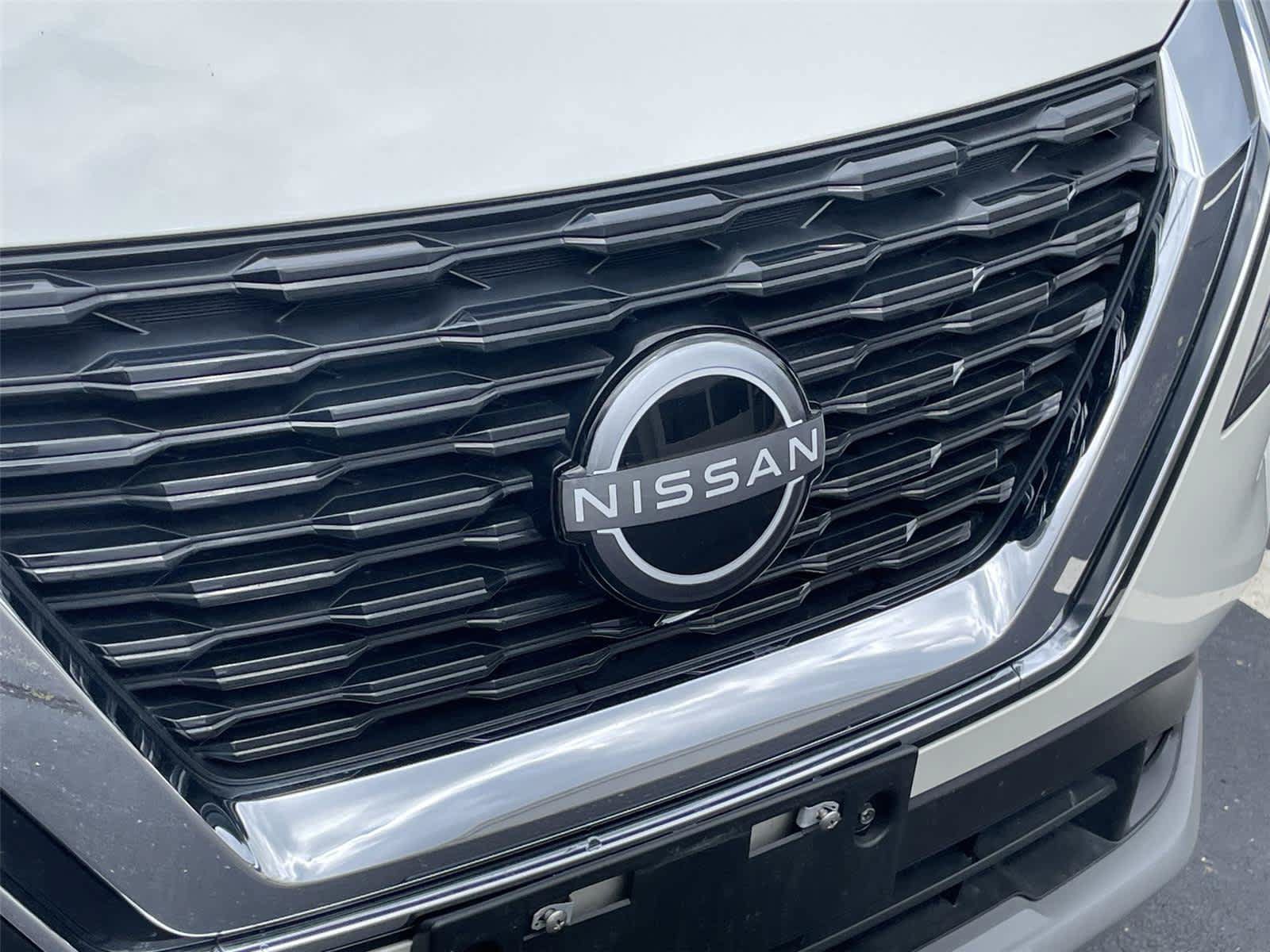Used 2023 Nissan Rogue SV AWD/4WD image 10