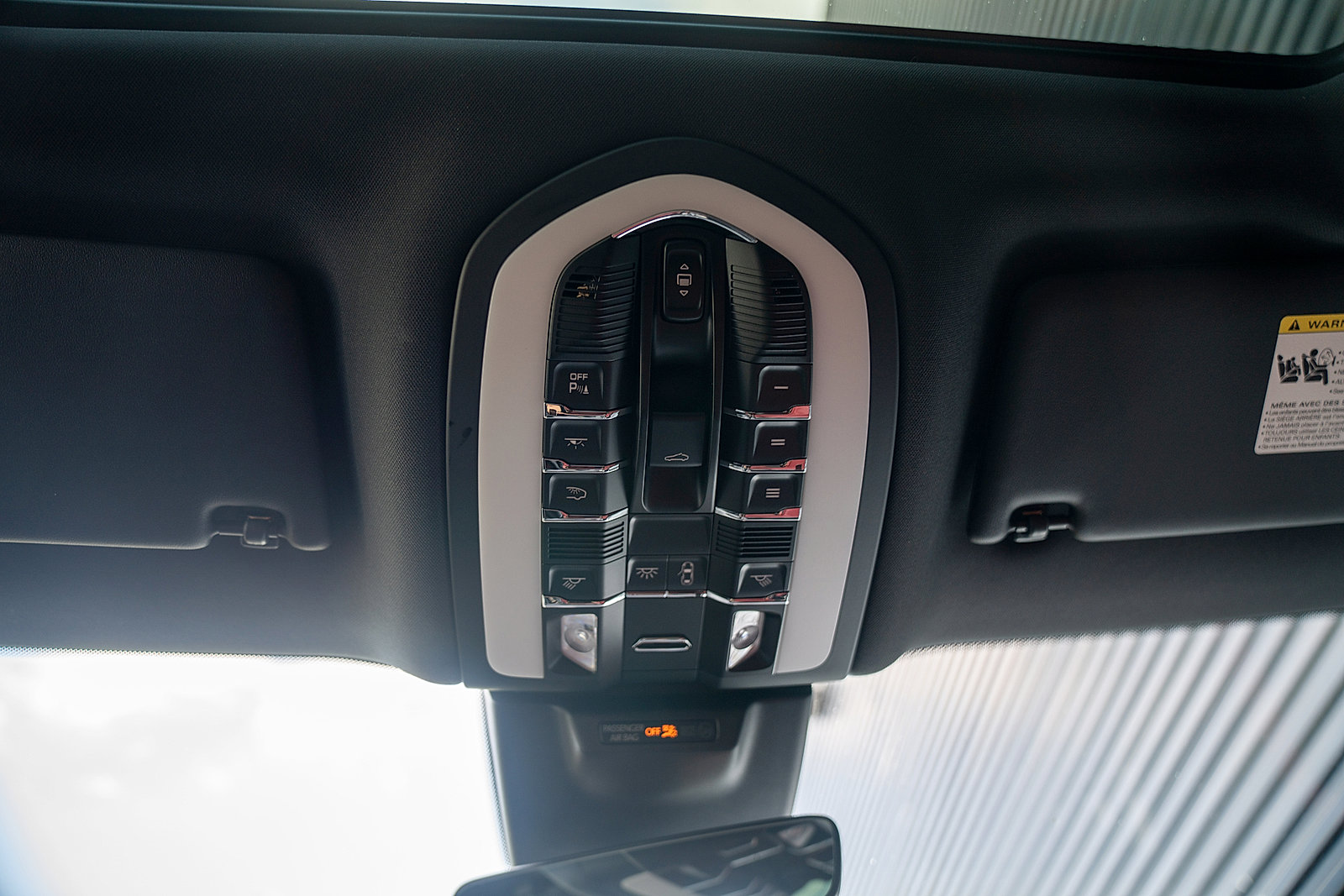 Certified 2026 Porsche Macan AWD/4WD image 10
