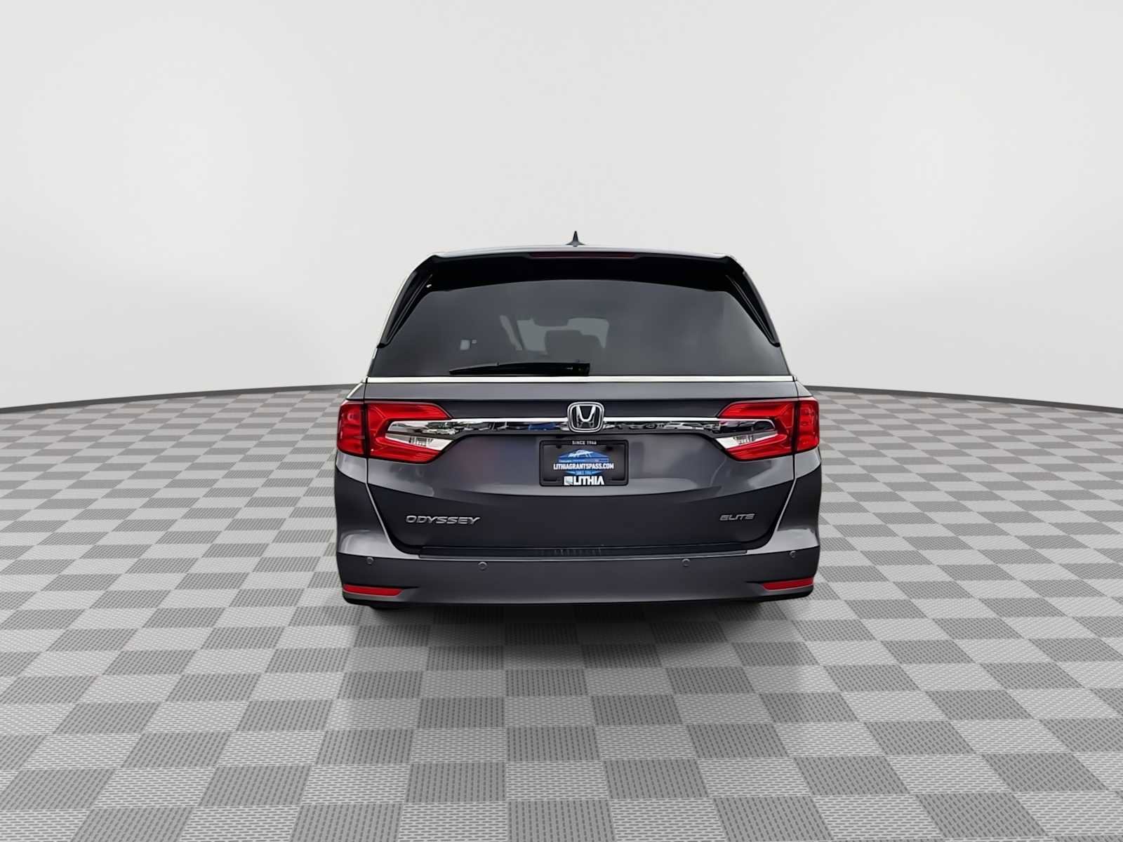 Used 2018 Honda Odyssey Elite image 7