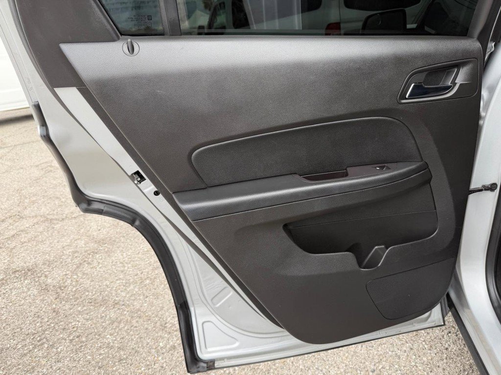 Used 2017 GMC Terrain SLE FWD image 34