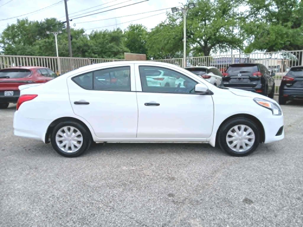 Used 2019 Nissan Versa S Plus image 8
