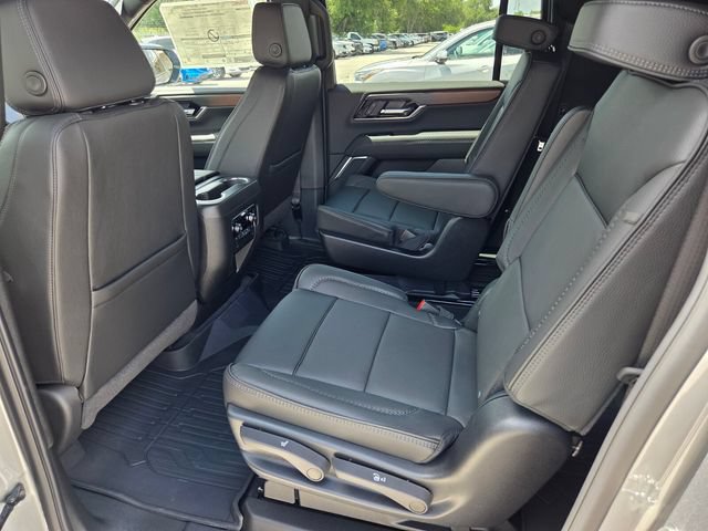 New 2026 GMC Yukon XL Denali w/ LPO, Floor Liner Package RWD image 6