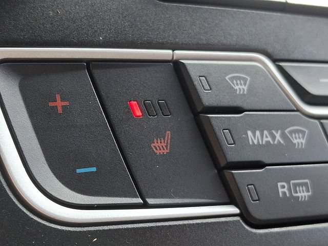 Used 2018 Ford Fusion SE w/ Fusion SE Technology Package FWD image 24