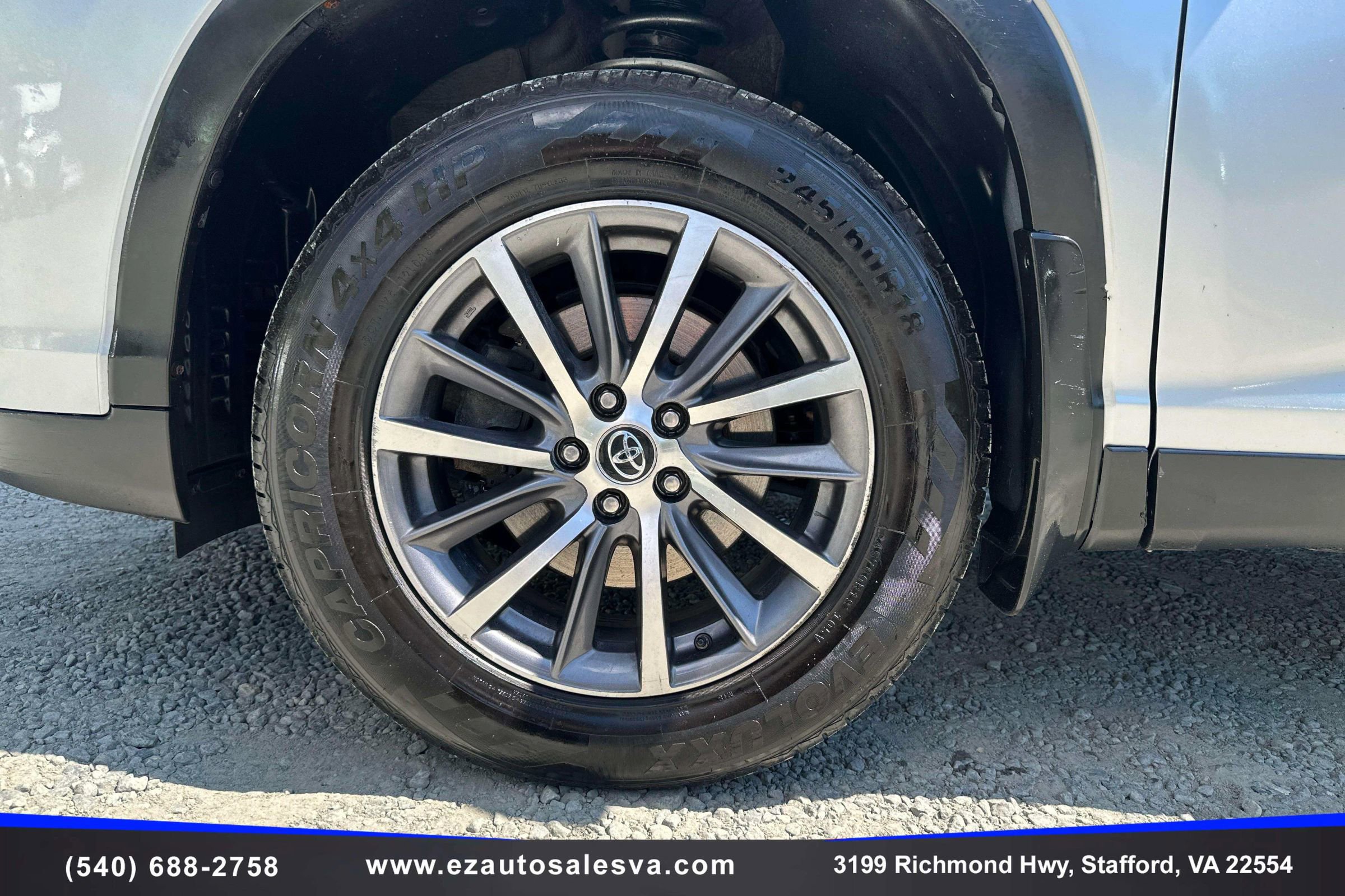 Used 2019 Toyota Highlander XLE AWD/4WD image 10