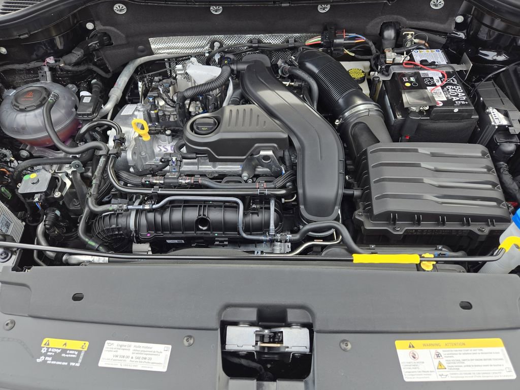 New 2026 Volkswagen Taos SE image 22