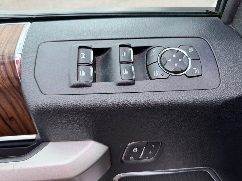 Used 2019 Ford F150 Lariat w/ Equipment Group 502A Luxury AWD/4WD image 26