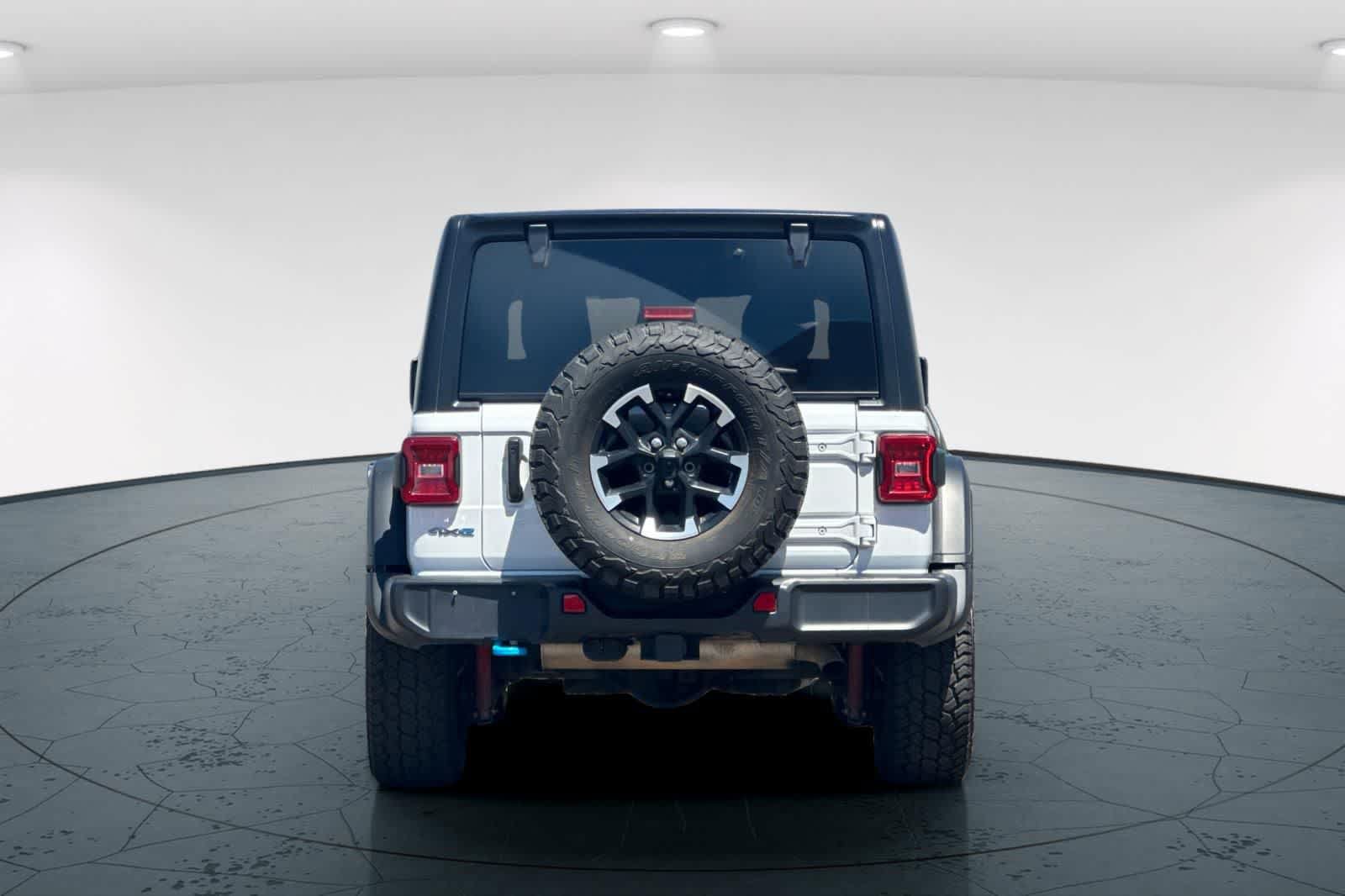 Used 2024 Jeep Wrangler Unlimited Rubicon 4xe AWD/4WD image 7