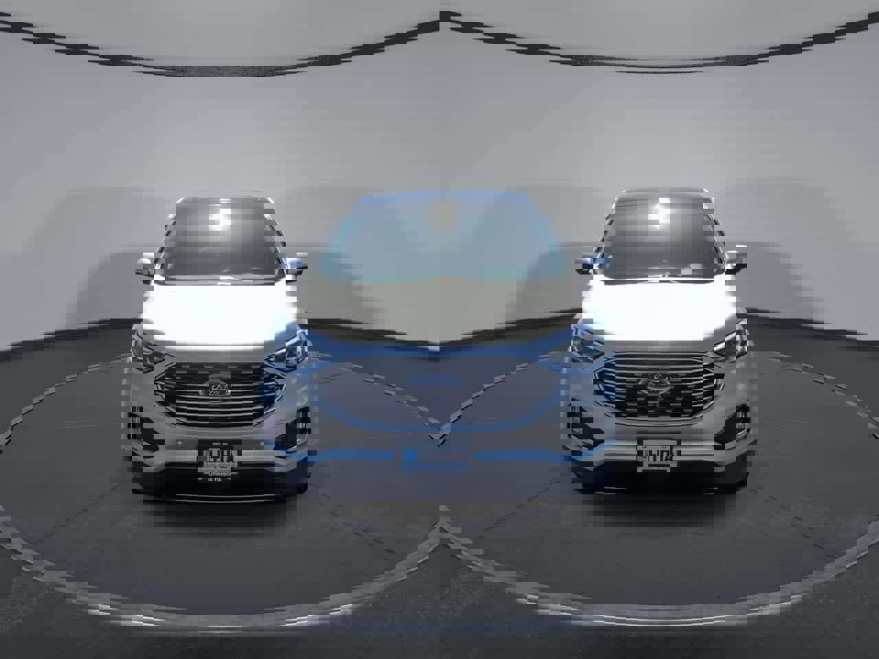 Used 2019 Ford Edge Titanium w/ Equipment Group 301A AWD/4WD image 3