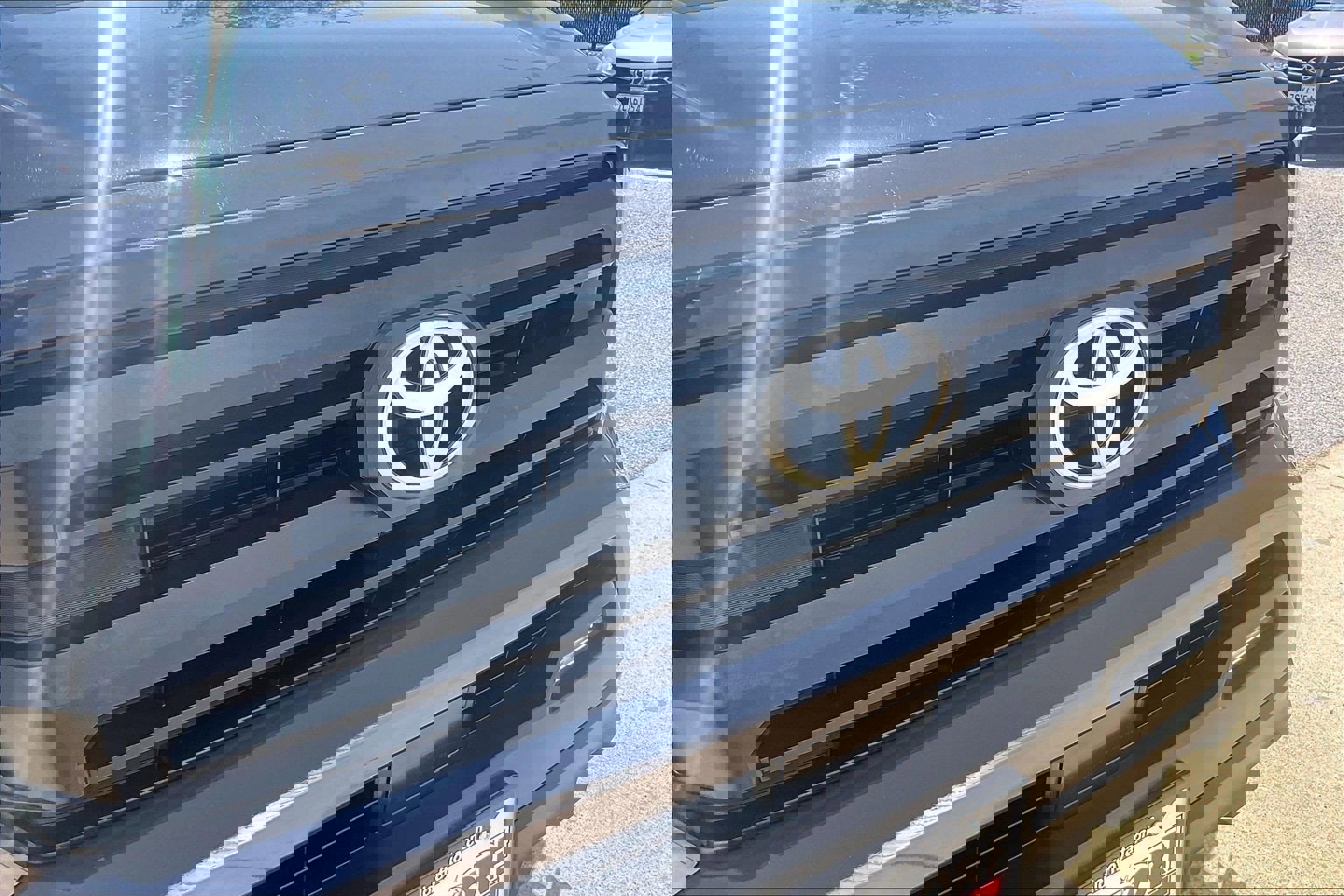 Used 2025 Toyota Tacoma SR5 image 34