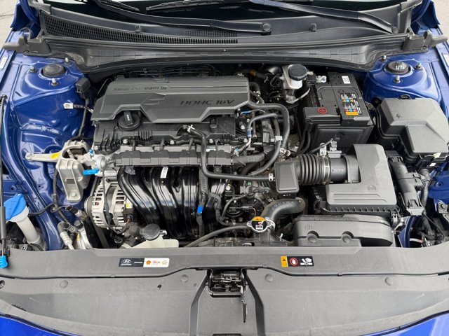 Used 2025 Hyundai Elantra Limited FWD image 19
