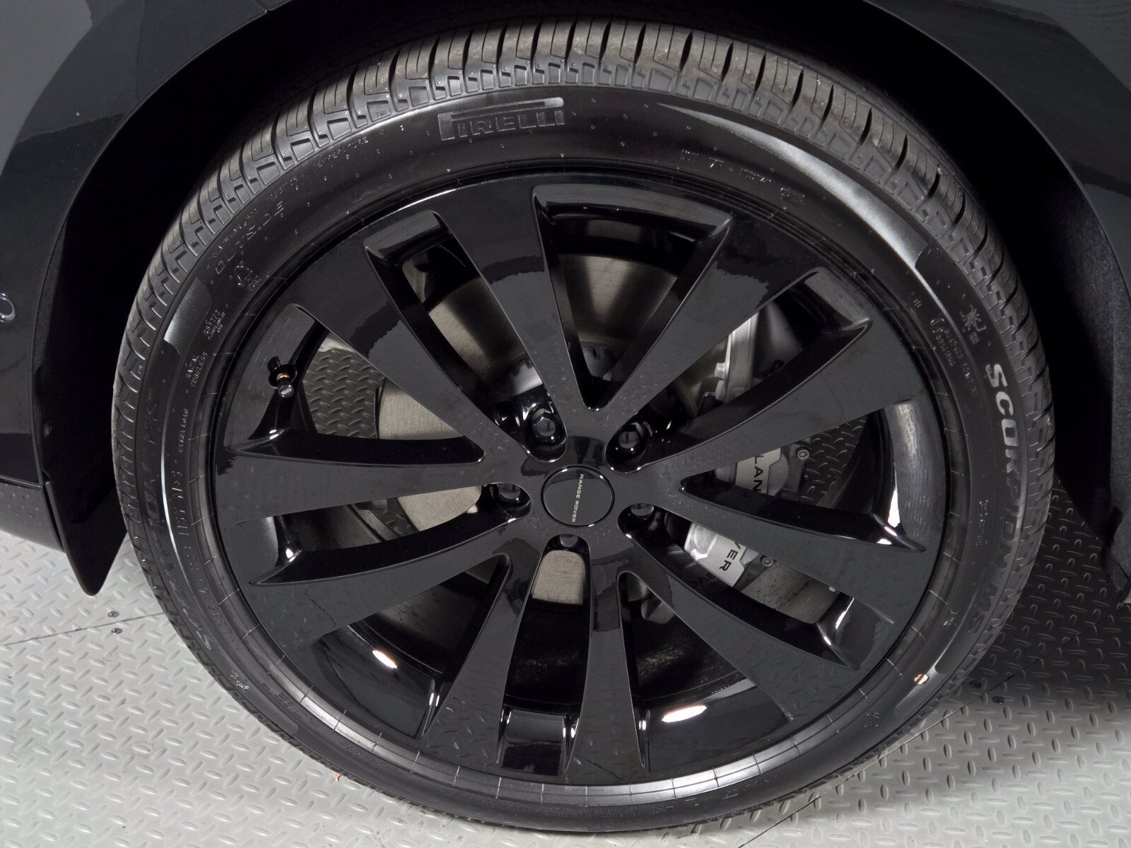 New 2027 Land Rover Range Rover Sport Dynamic SE AWD/4WD image 9