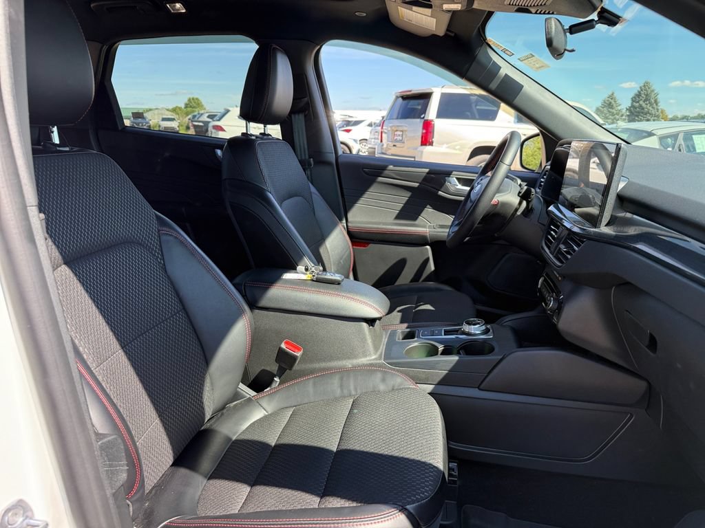 Used 2024 Ford Escape ST-Line Select w/ Tech Pack #2 AWD/4WD image 41